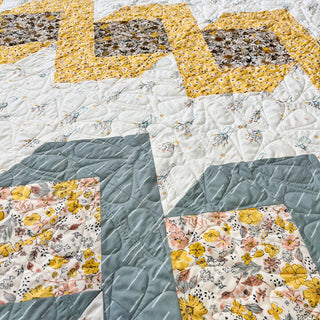 Daisie Chains Quilt Pattern (Download)