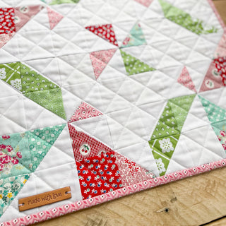 Peek-a-Boo Pinwheels Mini Quilt Pattern (Download)