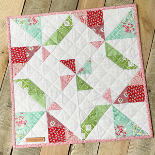Peek-a-Boo Pinwheels Mini Quilt Pattern (Download)