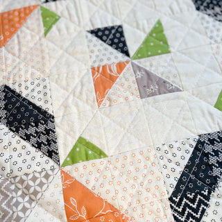 Peek-a-Boo Pinwheels Mini Quilt Pattern (Download)